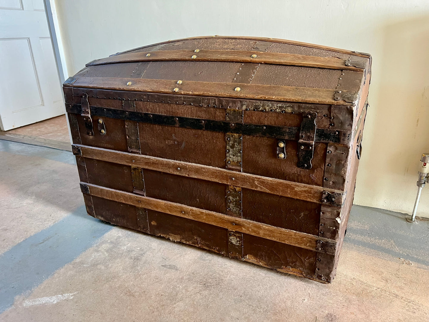 Wooden Dome Top Travel Chest